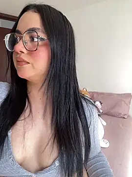 montmariana online show from April 26, 8:06 pm