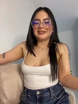 Snapshot of montmariana chatting on February 2, 6:36 am montmariana online show from February 2, 6:36 am