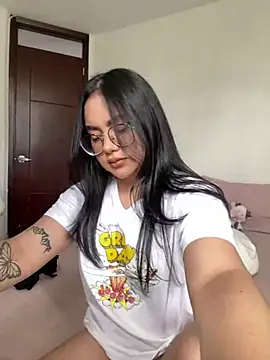 montmariana online show from July 9, 4:39 pm