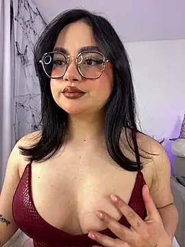 Snapshot of montmariana chatting on October 29, 12:20 am montmariana online show from October 29, 12:20 am