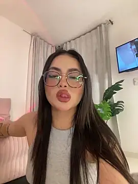 Snapshot of montmariana chatting on February 27, 3:08 am montmariana online show from February 27, 3:08 am