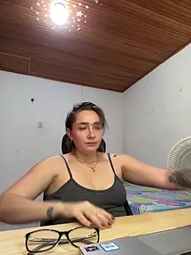 Snapshot of katy_pp chatting on January 7, 4:34 pm katy pp online show from January 7, 4:34 pm