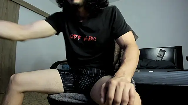 TristanWoods online show from April 8, 9:33 am