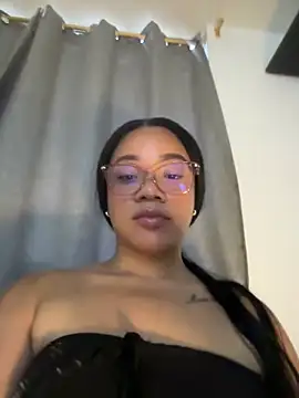 Snapshot of ashley_Tompson1 chatting on February 26, 11:21 am ashley Tompson1 online show from February 26, 11:21 am