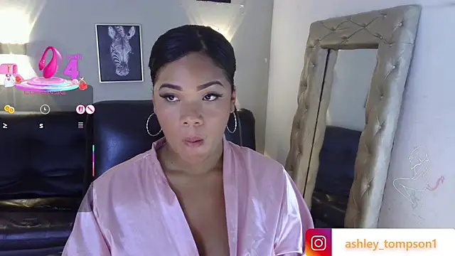 ashley Tompson1 online show from March 4, 3:26 pm