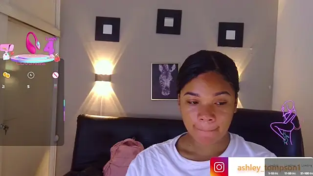 ashley Tompson1 online show from March 4, 12:12 pm