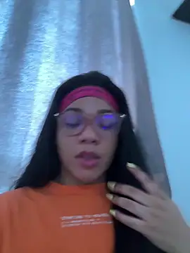 Snapshot of ashley_Tompson1 chatting on November 10, 2:11 pm ashley Tompson1 online show from November 10, 2:11 pm