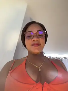 ashley Tompson1 online show from May 1, 2:44 pm