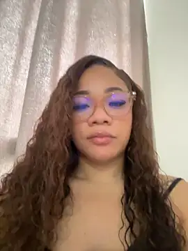 ashley Tompson1 online show from October 17, 12:40 pm