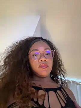 ashley Tompson1 online show from March 28, 9:16 pm