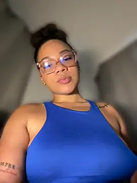 Snapshot of ashley_Tompson1 chatting on July 18, 11:30 am ashley Tompson1 online show from July 18, 11:30 am