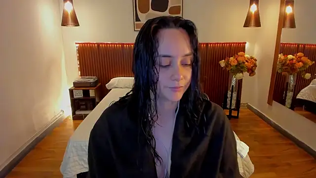 Snapshot of KatherineBond chatting on May 29, 7:09 pm KatherineBond online show from May 29, 7:09 pm