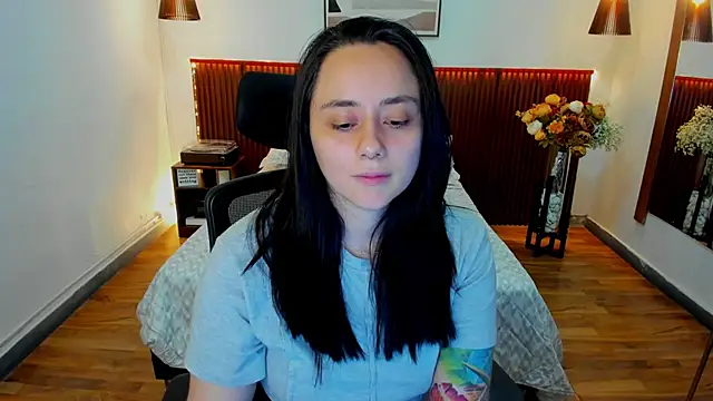 KatherineBond online show from March 26, 6:50 pm