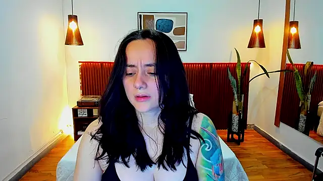 KatherineBond online show from March 6, 6:14 pm