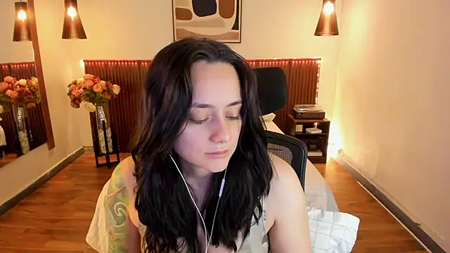 KatherineBond online show from June 24, 7:01 pm