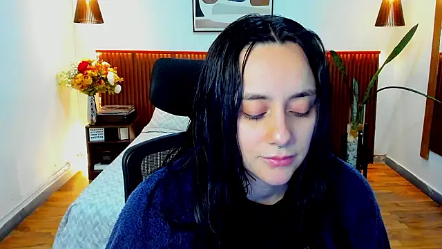 KatherineBond online show from March 13, 8:03 pm