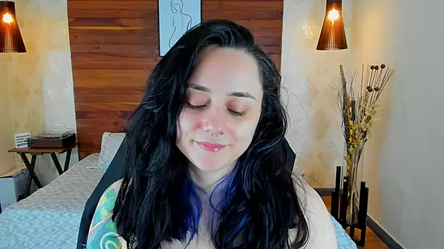 Snapshot of KatherineBond chatting on February 28, 11:56 pm KatherineBond online show from February 28, 11:56 pm