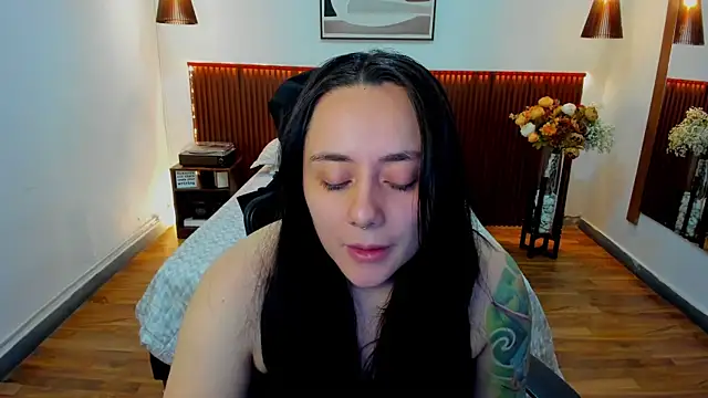 KatherineBond online show from March 27, 7:48 pm