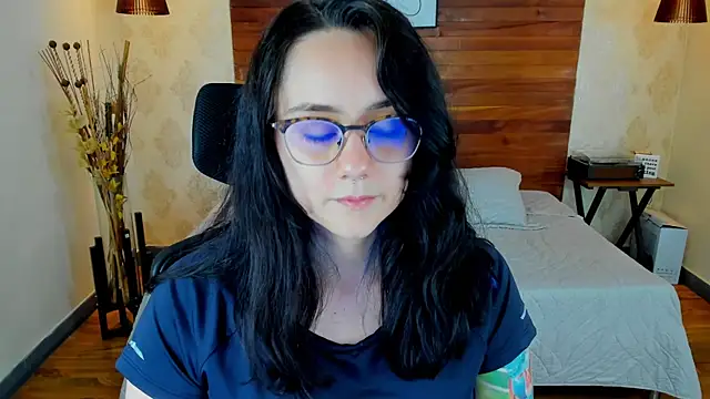 Snapshot of KatherineBond chatting on March 12, 11:12 pm KatherineBond online show from March 12, 11:12 pm