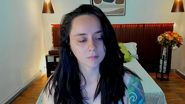 KatherineBond online show from July 16, 5:10 pm