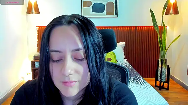 KatherineBond online show from November 14, 7:50 pm