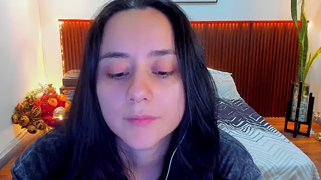 KatherineBond online show from December 19, 6:32 pm