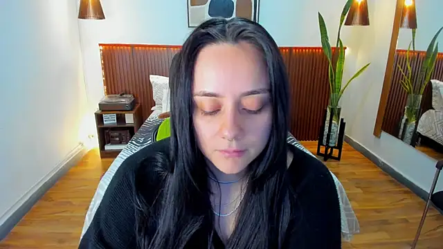 KatherineBond online show from November 17, 5:28 pm