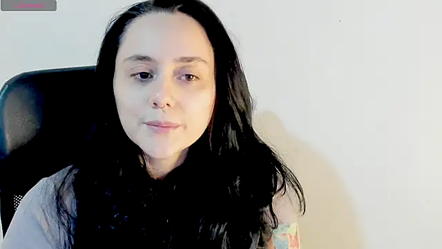 KatherineBond online show from October 29, 8:30 pm