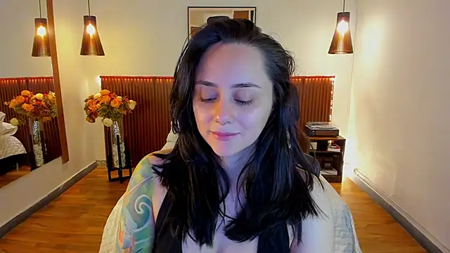 Snapshot of KatherineBond chatting on June 16, 6:41 pm KatherineBond online show from June 16, 6:41 pm