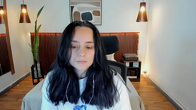 Snapshot of KatherineBond chatting on October 16, 7:55 pm KatherineBond online show from October 16, 7:55 pm