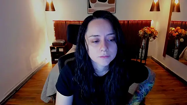 KatherineBond online show from July 31, 4:15 pm