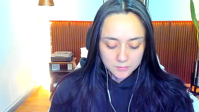 KatherineBond online show from December 17, 7:41 pm