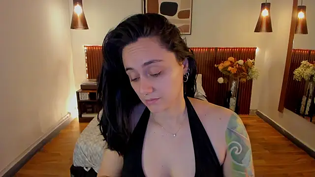 Snapshot of KatherineBond chatting on May 23, 3:44 pm KatherineBond online show from May 23, 3:44 pm