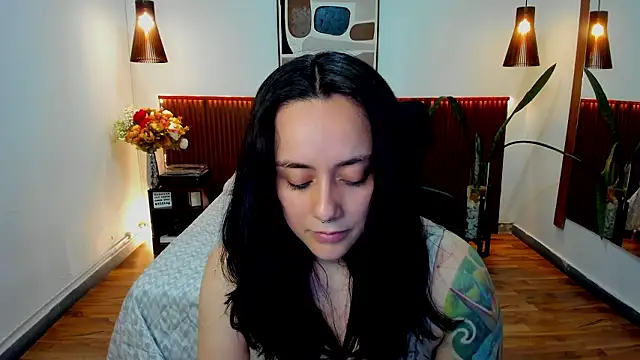 KatherineBond online show from March 15, 7:43 pm