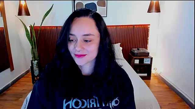 Snapshot of KatherineBond chatting on September 25, 7:31 pm KatherineBond online show from September 25, 7:31 pm
