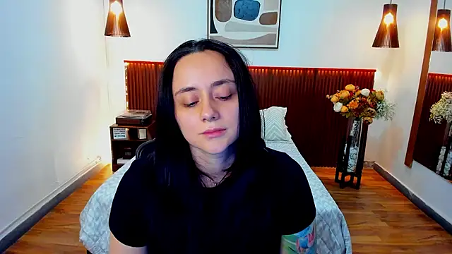 KatherineBond online show from March 28, 10:00 pm