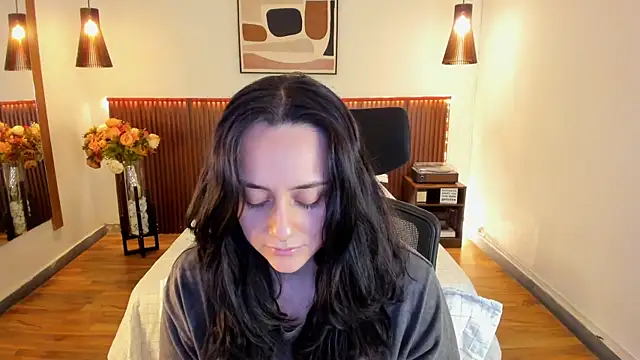 KatherineBond online show from June 25, 6:13 pm