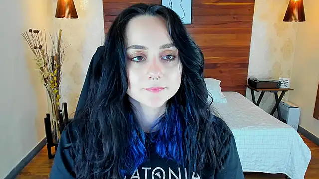 Snapshot of KatherineBond chatting on March 5, 11:16 pm KatherineBond online show from March 5, 11:16 pm