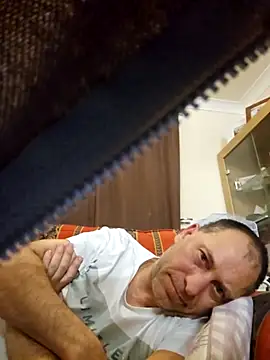 Snapshot of meateater1 chatting on December 16, 6:39 am meateater1 online show from December 16, 6:39 am