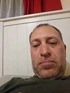Snapshot of meateater1 chatting on October 8, 10:43 pm meateater1 online show from October 8, 10:43 pm