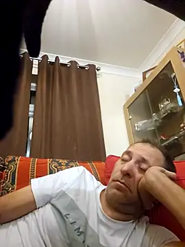 Snapshot of meateater1 chatting on November 25, 2:34 am meateater1 online show from November 25, 2:34 am