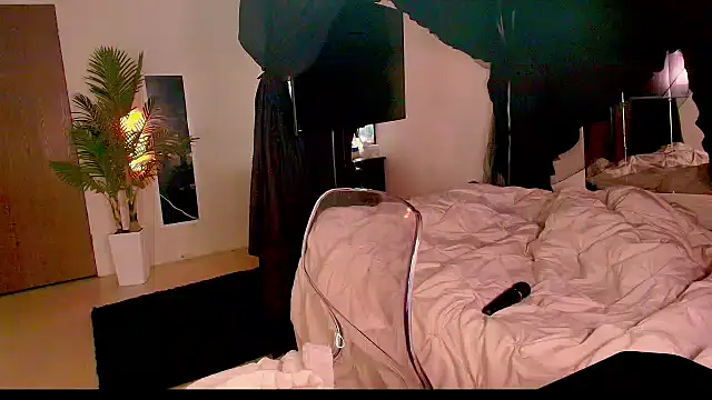 Aubreyessex online show from November 9, 4:44 pm