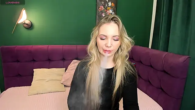 EvaMoran online show from November 7, 1:54 am