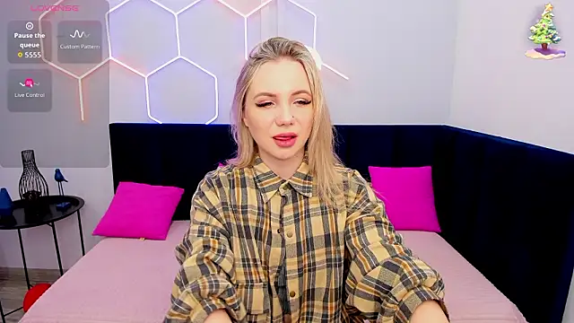 EvaMoran online show from February 25, 1:39 am