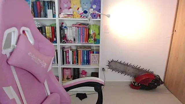 Snapshot of Gabiwaifu chatting on May 9, 12:19 pm Gabiwaifu online show from May 9, 12:19 pm