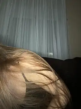 Snapshot of BarbaraFantasy chatting on November 16, 9:19 pm BarbaraFantasy online show from November 16, 9:19 pm