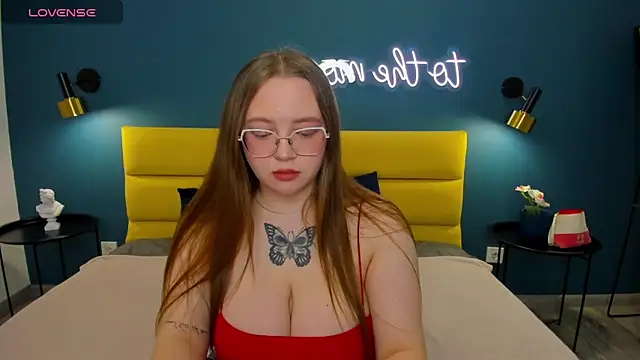 Emma adorablle online show from November 28, 8:47 am