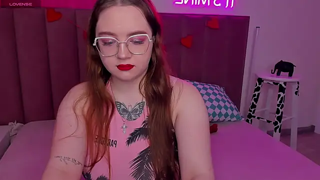 Emma adorablle online show from February 15, 1:31 am