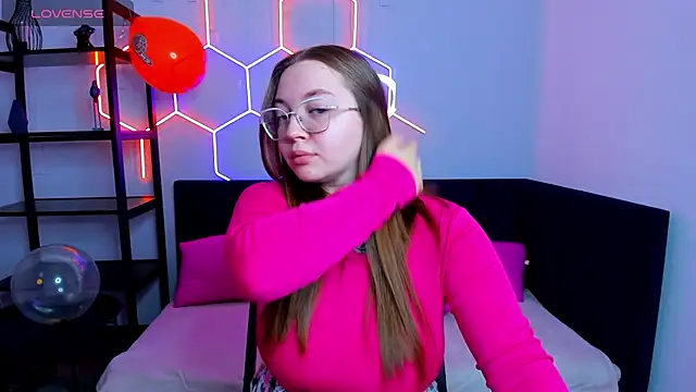 Emma adorablle online show from September 28, 1:34 am