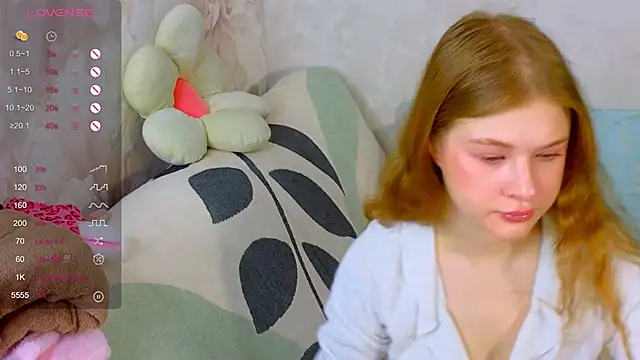 TrissMerigold9 online show from October 31, 9:28 am